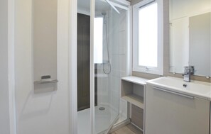 Shower - Mobile-home proche mer 400m (Grandcamp-Maisy)
