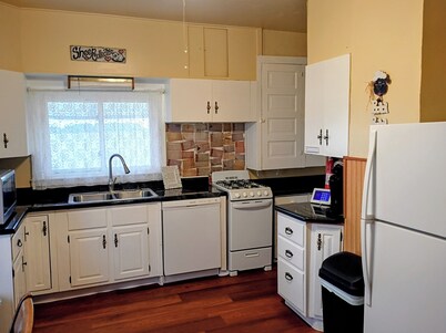 Grandma Moo's Farmhouse: family friendly, rustic getaway near Galesburg.