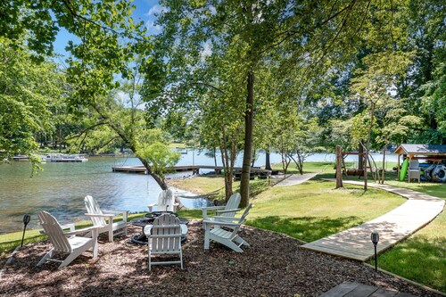 Cottage on the Cove | Fire pit | Game Room| Sleeps 8