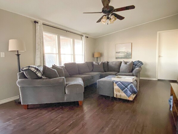 Smart TV, video games - Fishing - Private Dock - Lake Trail - Sleeps 12 (Kingston)