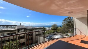 Property grounds - Highpoint Unit 2, 35 Maltman Street, Kings Beach (Kings Beach)