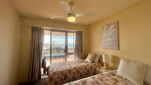 2 bedrooms, iron/ironing board, bed sheets - Highpoint Unit 2, 35 Maltman Street, Kings Beach (Kings Beach)