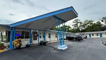 Ilmainen pysäköintipaikka