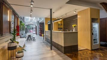 Bar (en la propiedad)