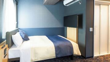 Single Room, Bathtub Grab Bars, Non Smoking | In-room safe, desk