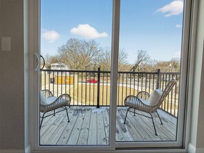 Interior - King Bed, Garage, Balcony in the Heart of Raleigh Downtown (Raleigh)