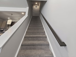 Interior - King Bed, Garage, Balcony in the Heart of Raleigh Downtown (Raleigh)