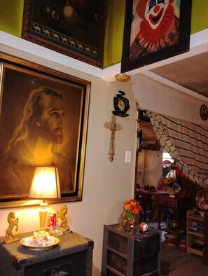 Interior - Peaceful 3-bedroom house in charming West Point perfect for relaxing (West Point)