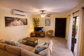 Living area - Beautiful apartment near the beach! Ideal for families! (Punta Cana)