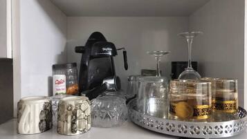 Kaffee und/oder Kaffeemaschine