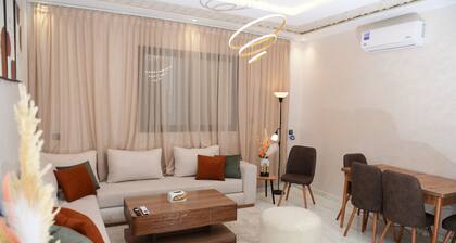 Stylish & Cozy Apartment with Modern Design