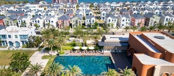 Spacious 4 Bed, 3 Bath Villa at Novaworld up to 10 guests, 5 min walk to beach.