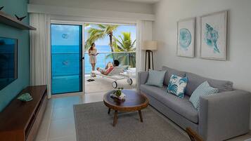 Apartamento, 2 quartos, sacada, vista para o oceano | Sala de estar