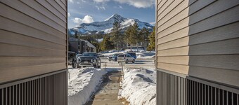 Lone Peak Hideout — A Bold One-Bedroom at the Base of Lone Peak