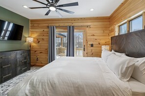 6 bedrooms, free WiFi, bed sheets