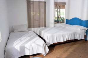 4 bedrooms, WiFi, bed sheets - COUNTRY HOUSE VILLANA (Útica)