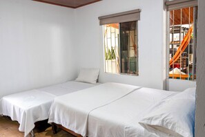 4 bedrooms, WiFi, bed sheets