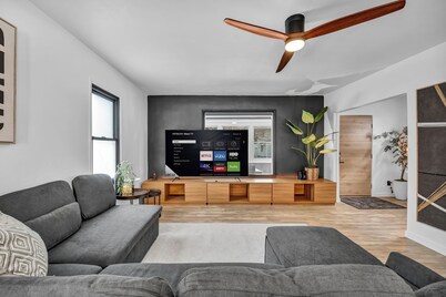 Modern Stylish Urban Haven with 4 Bedrooms & 2 Baths + Dog Friendly