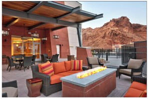 Terrace/patio - Cozy 1-bedroom hotel suites 2 Queens,1 Double in superb Moab with Free breakfast (Moab)