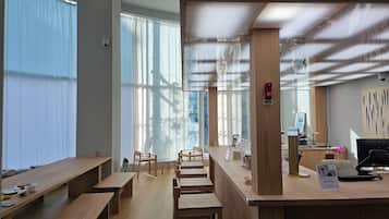 Free self-serve breakfast on weekdays