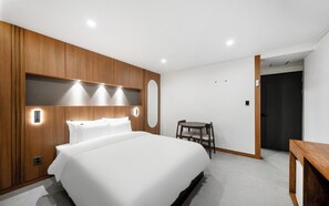 Standard Double Room, 1 Bedroom, Non Smoking, City View | Gebar bulu kapas, Wi-fi percuma 
