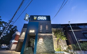 Exterior - Suwon Haenggung-dong Sunstar (Suwon)