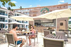 Apartamento, 3 quartos, sacada, vista para o oceano | Opções para refeição ao ar livre