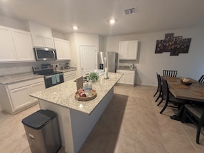 Private kitchen - Experience Orlando Magic at Tana: Your Lakeview Oasis minutes from Disney! (St. Cloud)
