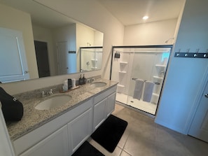 Shower, hair dryer, towels, soap - Experience Orlando Magic at Tana: Your Lakeview Oasis minutes from Disney! (St. Cloud)