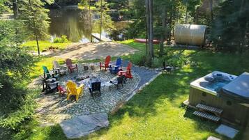 Tina de hidromasaje al aire libre