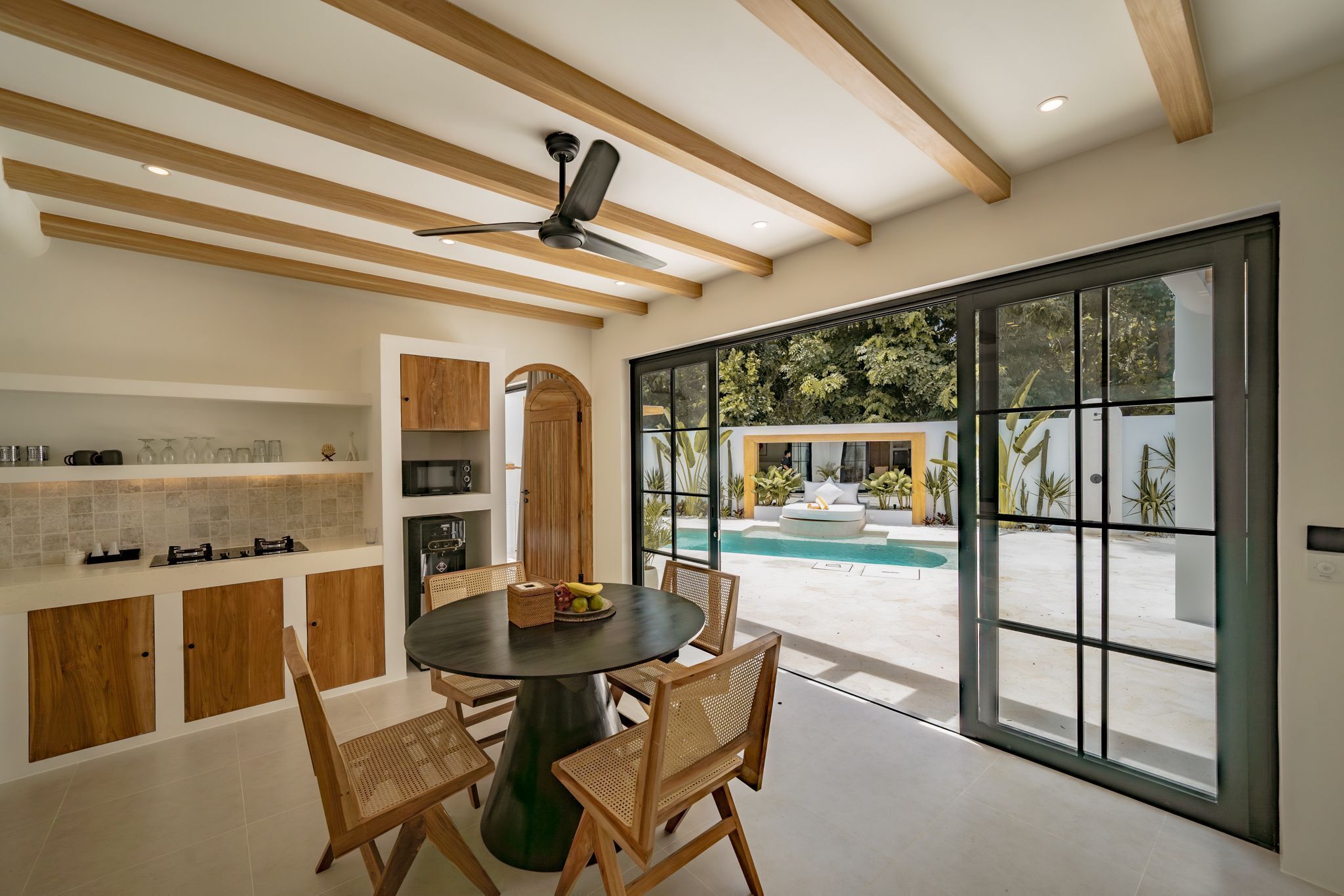 Deluxe Villa, 2 Bedrooms, Patio, Pool View | Dining room