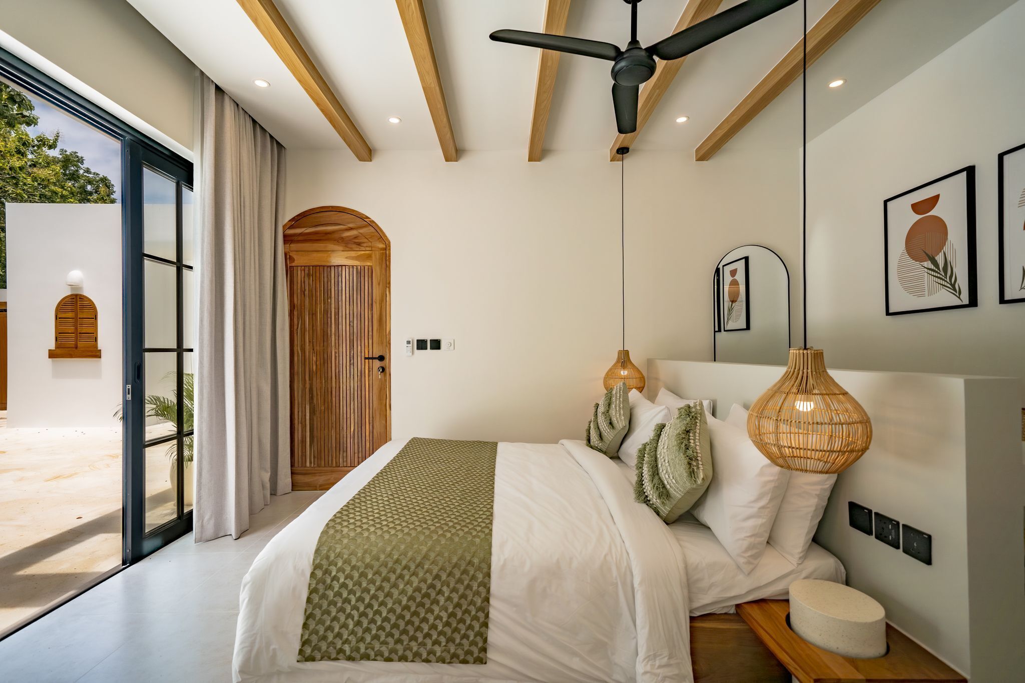 Deluxe-villa - 2 soveværelser - terrasse - udsigt til pool | Egyptiske bomuldslagner, premium-sengetøj, pengeskab på værelset