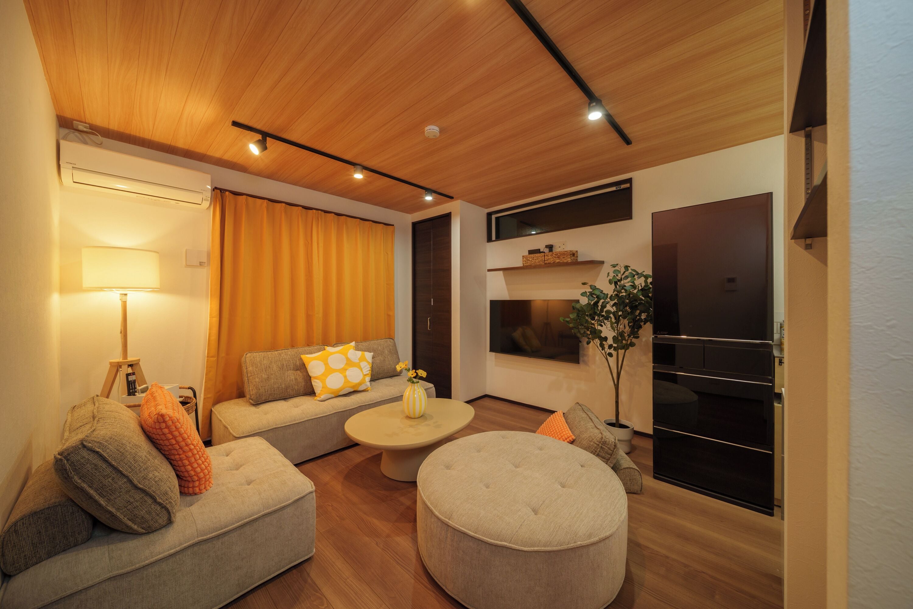 Comfort Condo, Non Smoking | Living area | Flat-screen TV