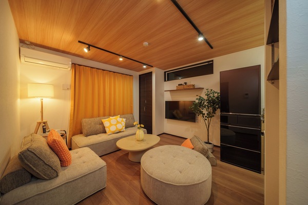 Comfort appartement, niet-roken | Woonruimte | Een flatscreentelevisie