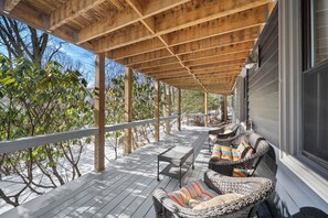 Terrace/patio - 3 BR Beech Mtn Basecamp: 2 Mi to Resort, Fireplace & Firepit (Beech Mountain)