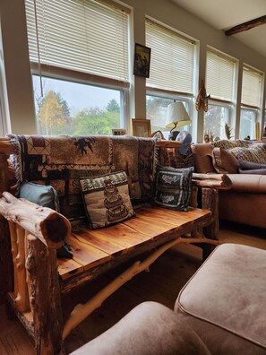 Smart TV, books, video library - Curtis White Farm Rockwood Maine.Dock on Moose River.Snowmobile connector trail. (Rockwood)