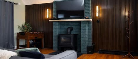 Smart TV, fireplace, video games