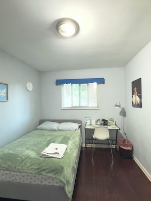 1 bedroom, free WiFi, bed sheets - Room in Burnaby (Burnaby)