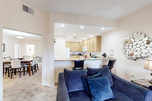 Table football, offices - 3rd floor condo w/ pools, balcony, sauna, gym, hot tub, near theme parks (Kissimmee)