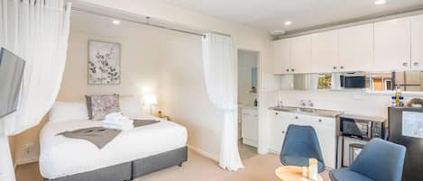 Fer et planche à repasser, Wi-Fi, draps fournis