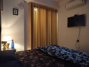 1 bedroom, iron/ironing board, WiFi, bed sheets - Modern Luxury Living – Fully Furnished 1BHK in Prime Gurugram Location (Gurugram)