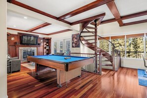 Spielezimmer