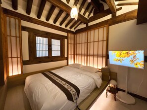 Habitación familiar, vistas al jardín | Ropa de cama de alta calidad, colchones viscoelásticos, wifi gratis