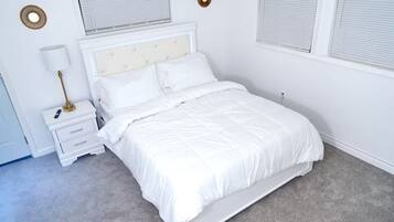 5 soverom, strykejern/-brett, wi-fi og sengetøy