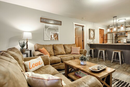 Condo in the Hills #2 - Minutes to Skiing