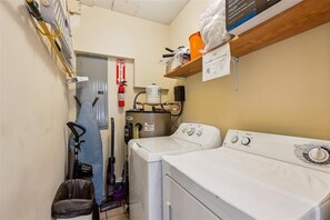 Interior - Our Haven - 5 BR Soundside Vacation Home in Duck w/Private Pool, Dogs Allowed (Duck)