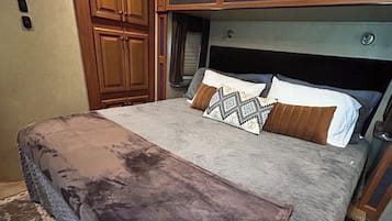 1 bedroom, iron/ironing board, WiFi