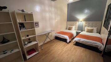 2 bedrooms, iron/ironing board, WiFi, bed sheets