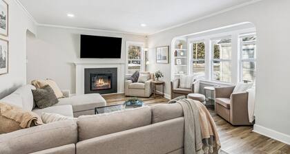 The Oliver House - 3 King Beds - Walk to Bars & Shopping - Indoor Gym & Fire Pit