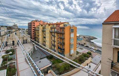 Bel appartement de 3 chambres à Savone